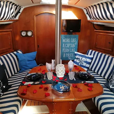 Botel Douro Captain